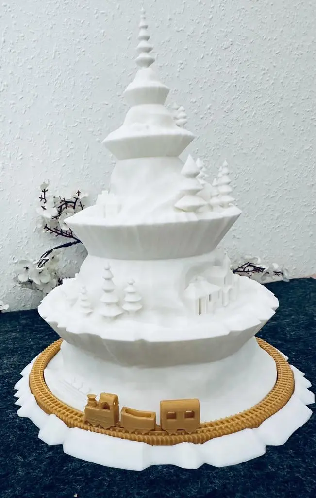 Weihnachtsbaum mit Zug – stilvolle Winterdeko – Bild 4