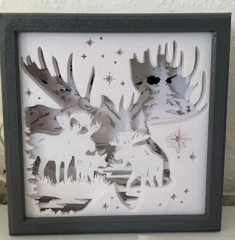 Leuchtrahmen Elchmotiv unbeleuchtet – stimmungsvolle Leuchtrahmen Deko