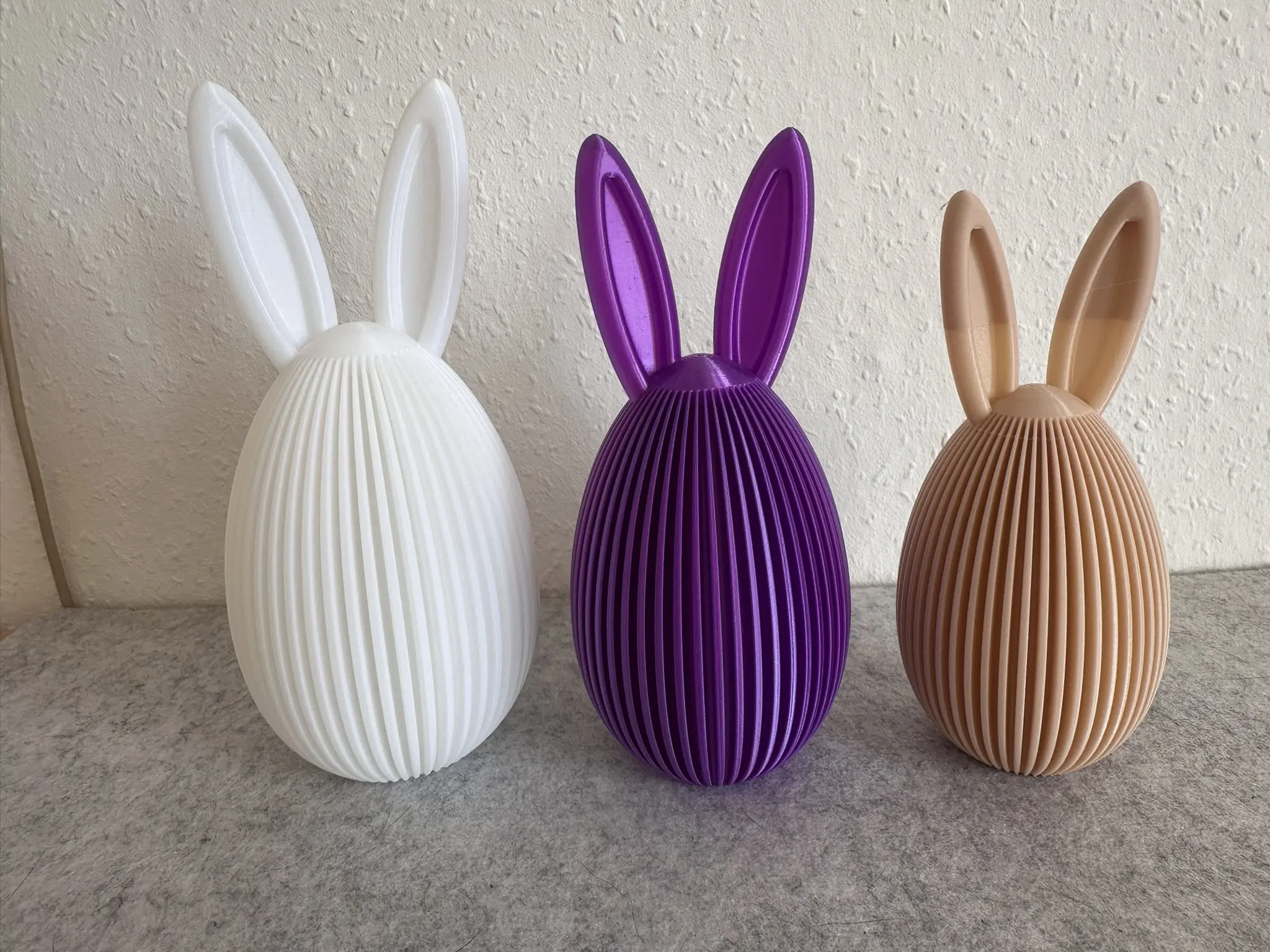 Osterei Figur mit Ohren als Osterdekoration