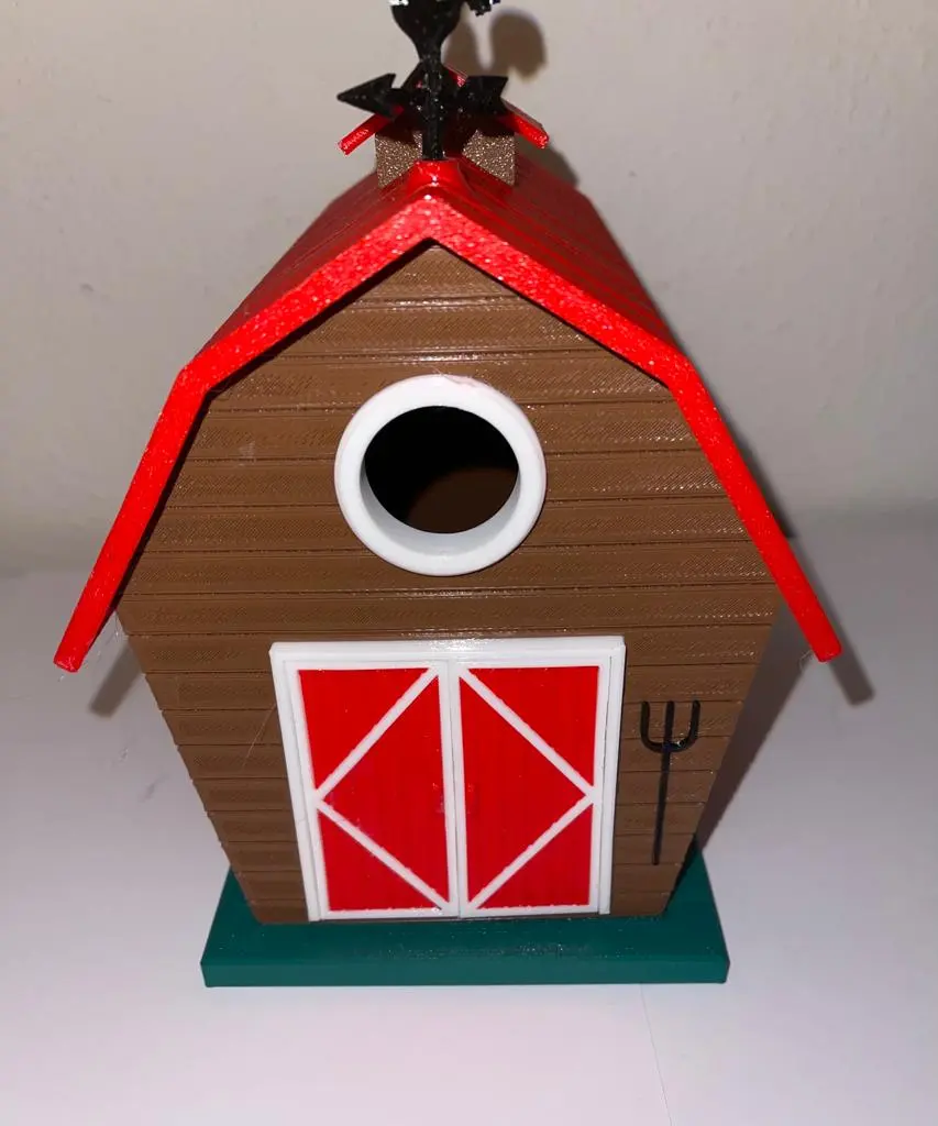 Detailansicht Vogelhaus/Nistkasten Scheune