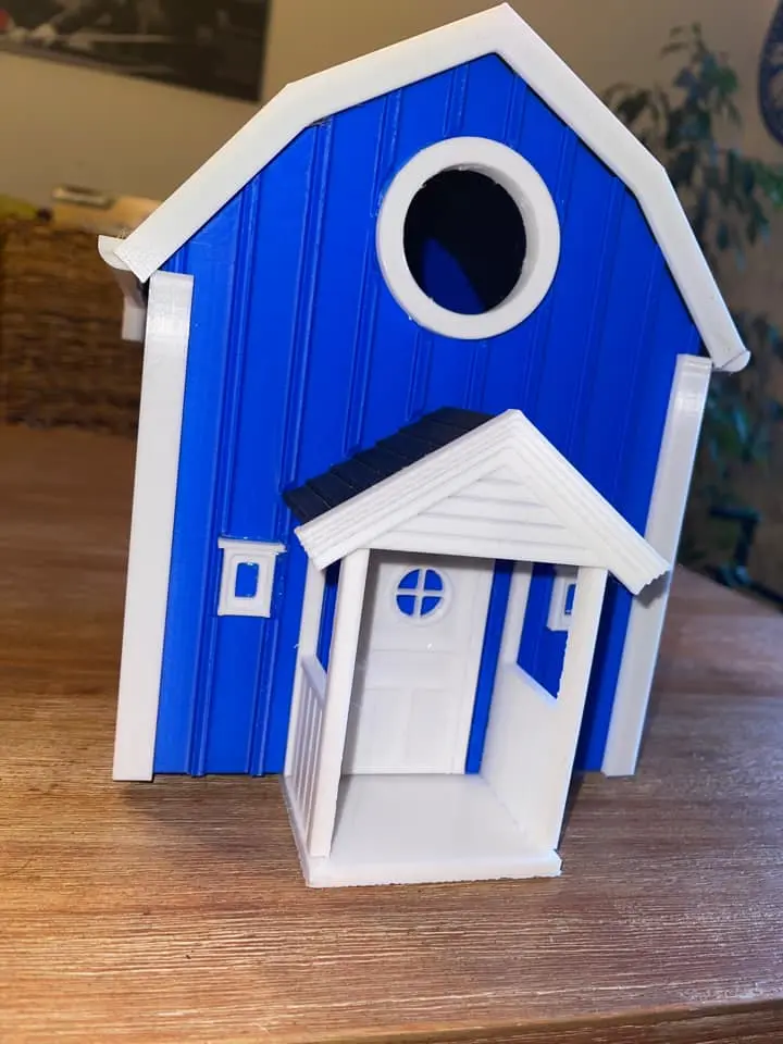 Vogelhaus/Nistkasten Schwedenhaus im Garten