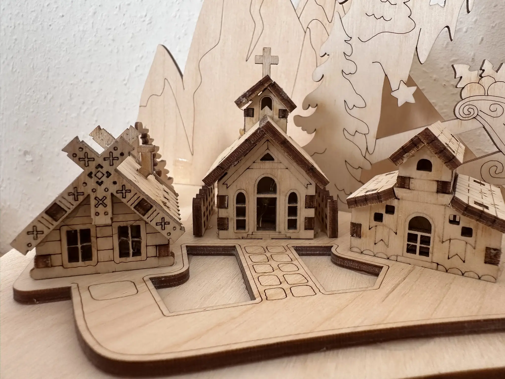 Weihnachtsdorf Winterstadt mit Lokomotive – Bild 6