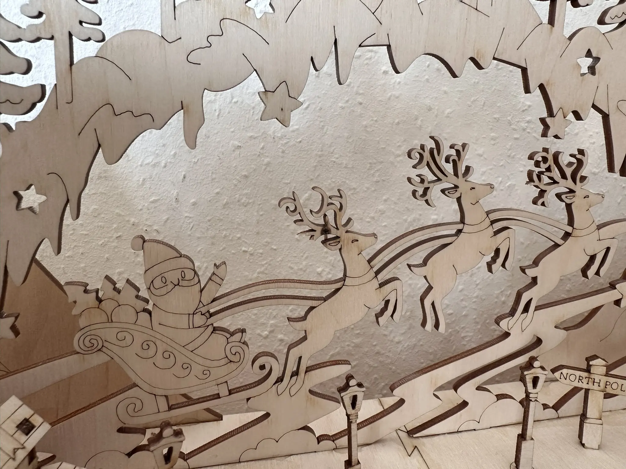 Weihnachtsdorf Winterstadt mit Lokomotive – Deatisl-Elche