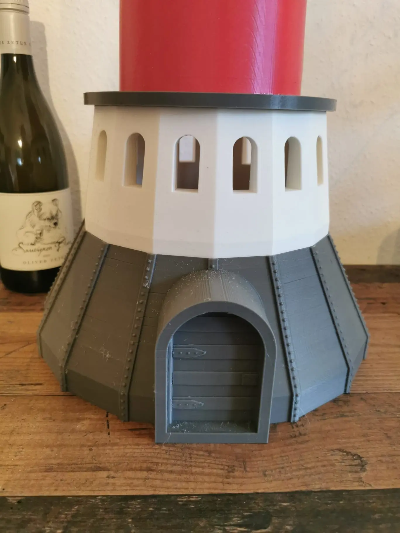 Detailansicht XL Leuchtturm mit Leuchtfeuer